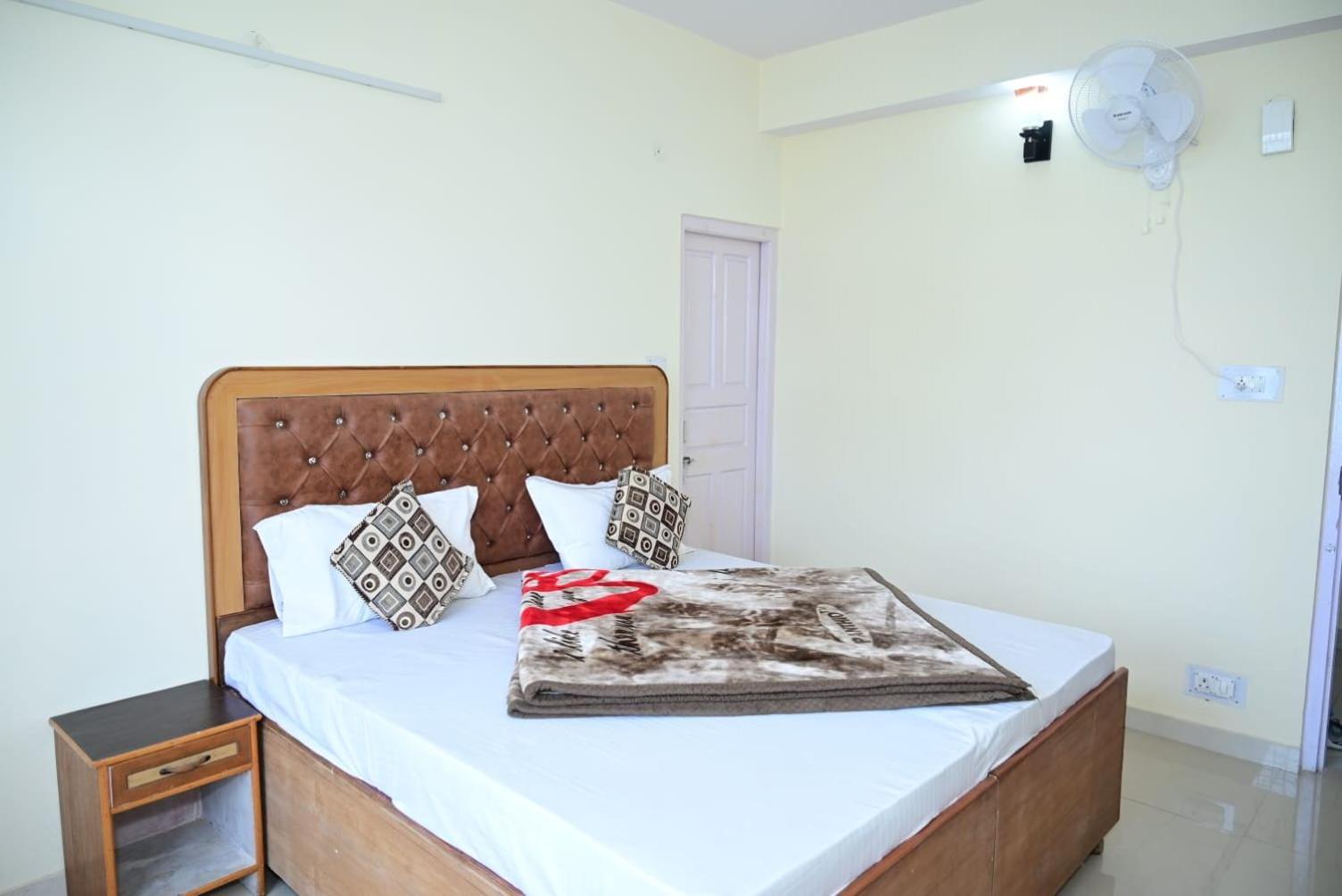 Krishna B&B Near Mall Road Σίμλα Εξωτερικό φωτογραφία