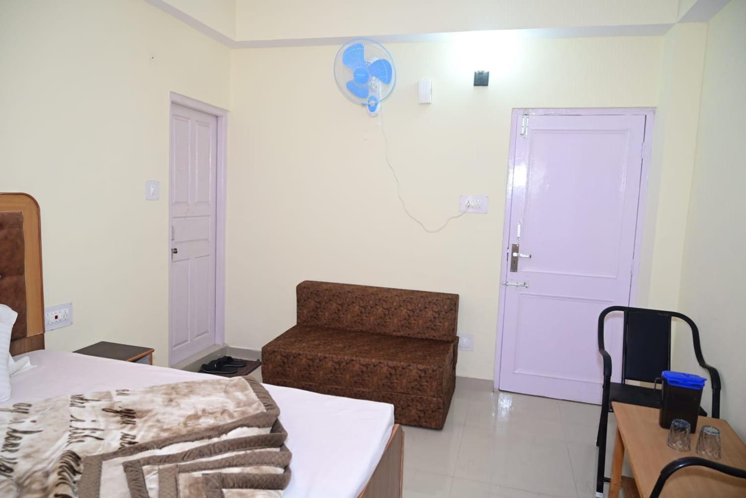Krishna B&B Near Mall Road Σίμλα Εξωτερικό φωτογραφία